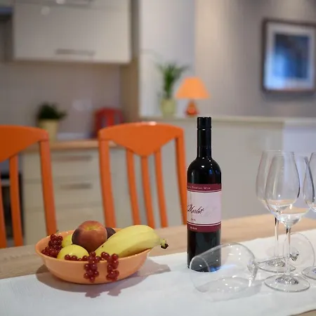 Perusko Apartamento Pula